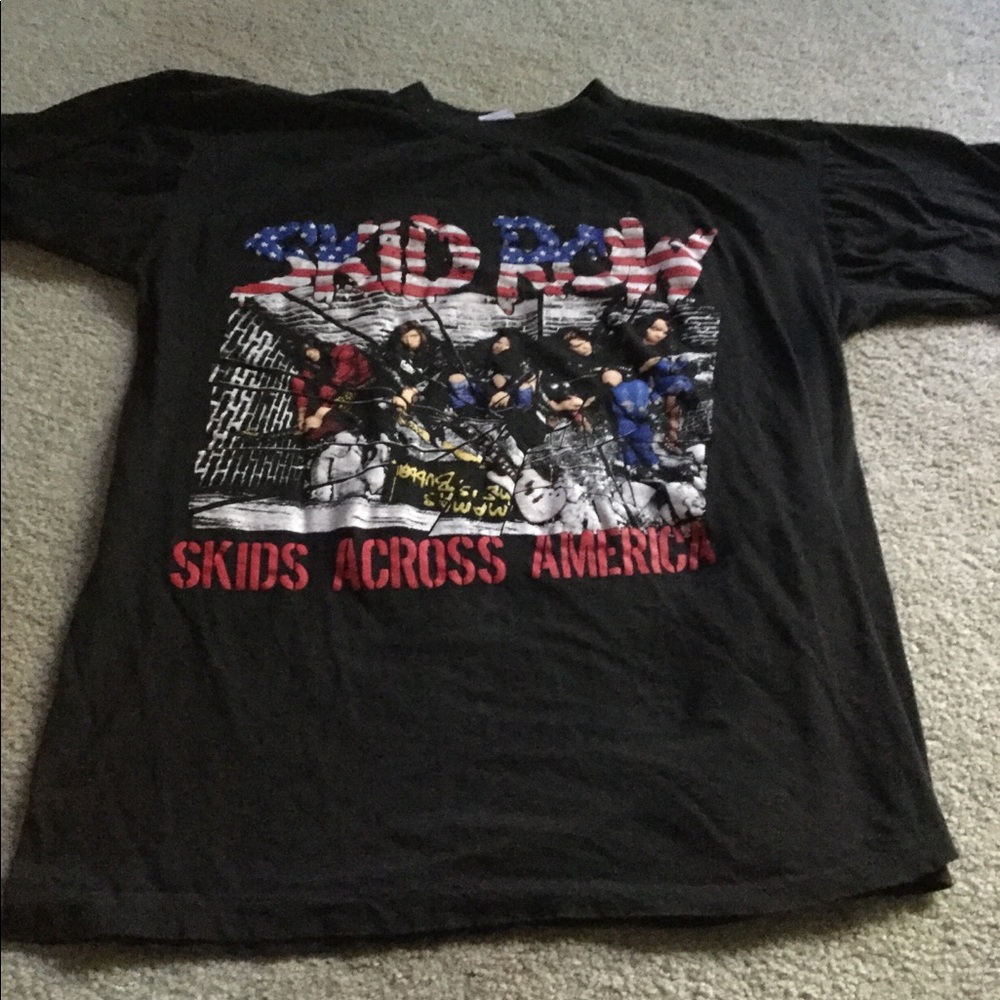 Skid Row tour shirt. Size Large.